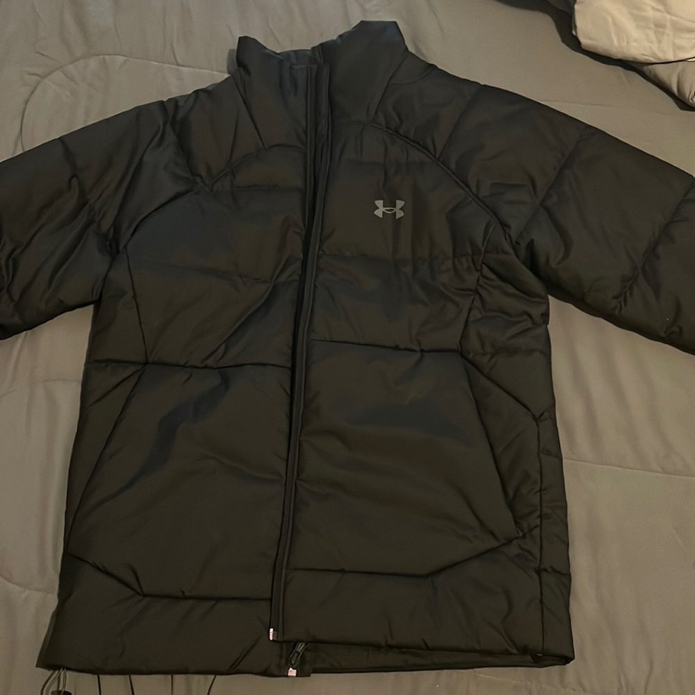 Under amour light puffer